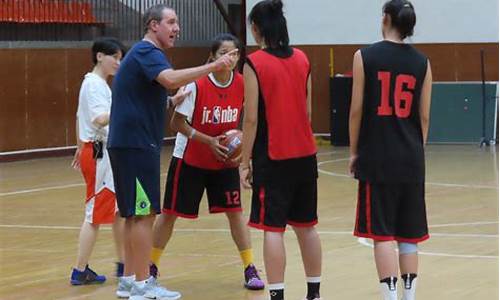 武汉体育学院篮球教练是谁?_武汉体育学院篮球教练